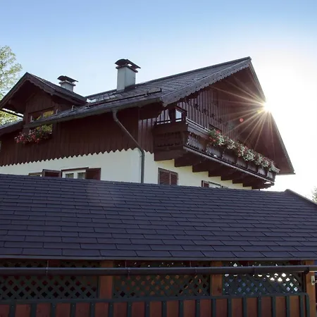 Ferienwohnung Annemarie Limbacher * Strobl